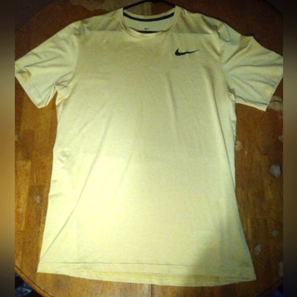 Nike DRI-FIT T Shirt Yellow L